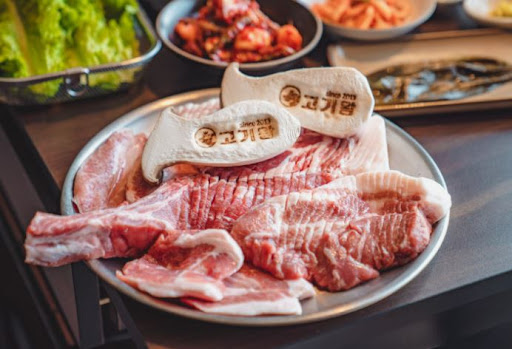 고기왕 하귀애월점, 하귀맛집 가족 외식 흑돼지 구이 공간 정보